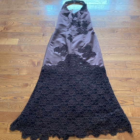 Rich brown halter style gorgeous long gown size 6/8 beautiful appliqué beading. - Picture 2 of 16